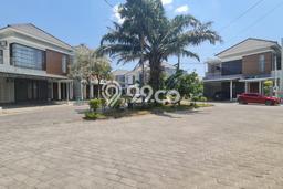 Tanah Kosong Dijual di Solo dengan Area 251m2 Tanah Kosong Dijual di Solo dengan Area 251m2