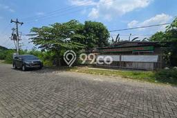 Lahan Strategis di Solo Baru Dijual dengan Luas 323m2 Lahan Strategis di Solo Baru Dijual dengan Luas 323m2