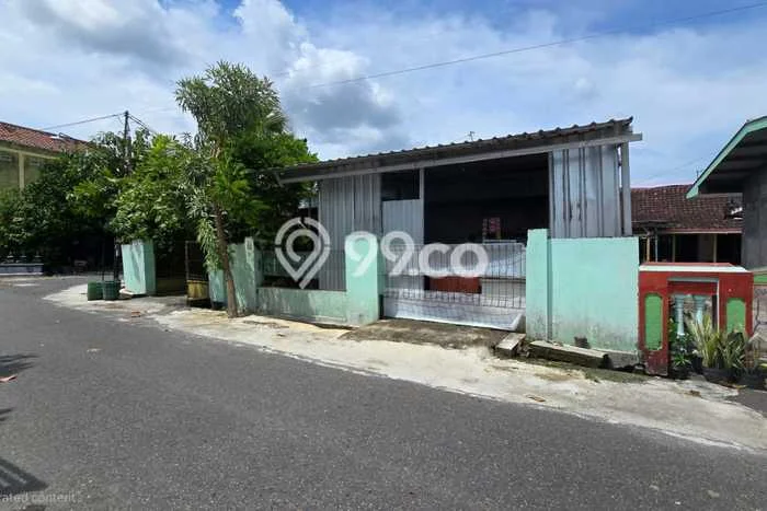 Tanah Dijual Lokasi Strategis di Surakarta dengan Luas 395m2 Tanah Dijual Lokasi Strategis di Surakarta dengan Luas 395m2