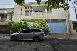 Hunian Mewah Siap Huni LT 198m2 di Banjarsari, Solo Hunian Mewah Siap Huni LT 198m2 di Banjarsari, Solo
