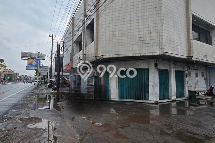 Ruko Disewakan di Kawasan Ramai Kartasura, Sukoharjo Ruko Disewakan di Kawasan Ramai Kartasura, Sukoharjo