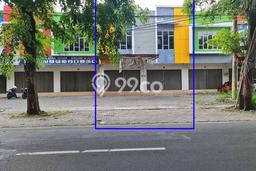 Ruko untuk Disewa di Pusat Surakarta Luas Bangunan 168m2 Ruko untuk Disewa di Pusat Surakarta Luas Bangunan 168m2