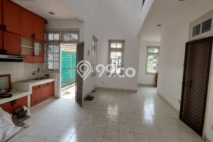 Rumah Modern 3 KT LT 136m2 di Kota Wisata Rumah Modern 3 KT LT 136m2 di Kota Wisata