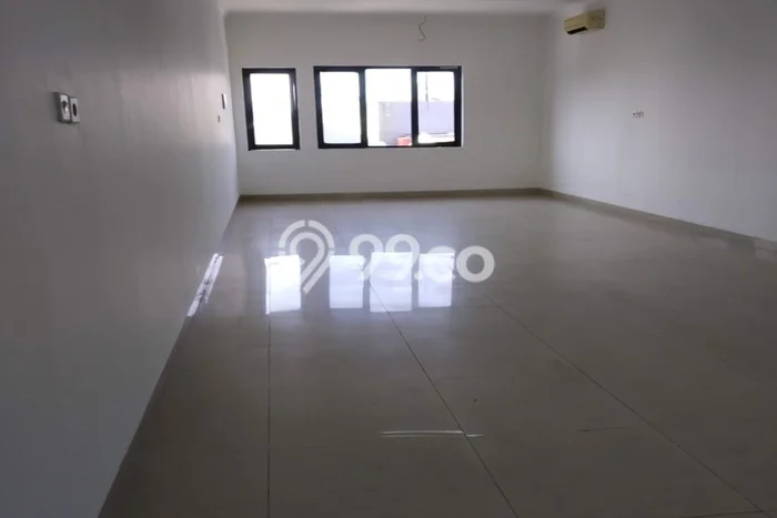 FOR RENT! Ruko di Tomang Cocok untuk Bisnis 240m2 FOR RENT! Ruko di Tomang Cocok untuk Bisnis 240m2
