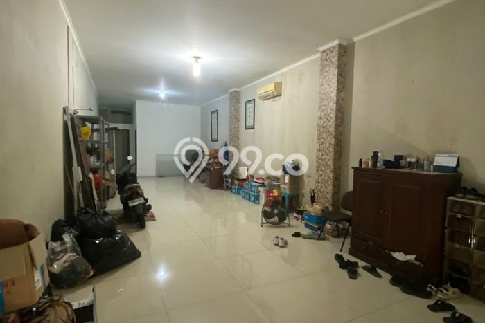 Ruko Dijual di Prime Area Jakarta Barat Luas 415m2 Ruko Dijual di Prime Area Jakarta Barat Luas 415m2