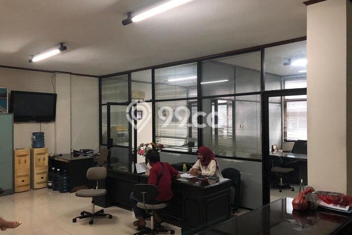 Unit Ruko Dijual di Jakarta Pusat LT 107m2 & LB 506m2 Unit Ruko Dijual di Jakarta Pusat LT 107m2 & LB 506m2