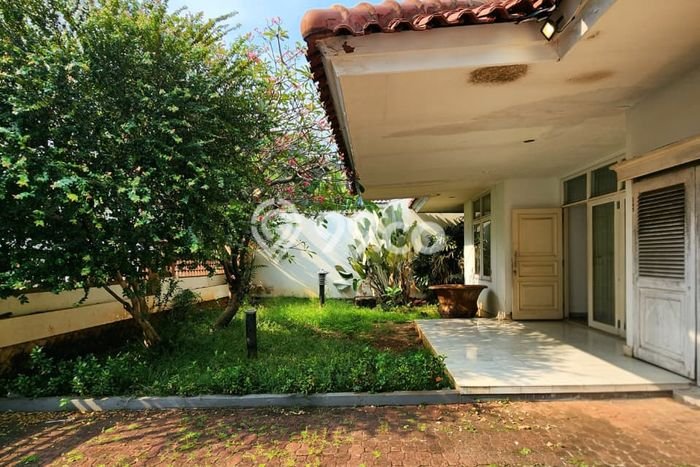 Hunian Elit LB 308m2 Siap Pakai Desain Elegan di Kemang, Jakarta Selatan Hunian Elit LB 308m2 Siap Pakai Desain Elegan di Kemang, Jakarta Selatan