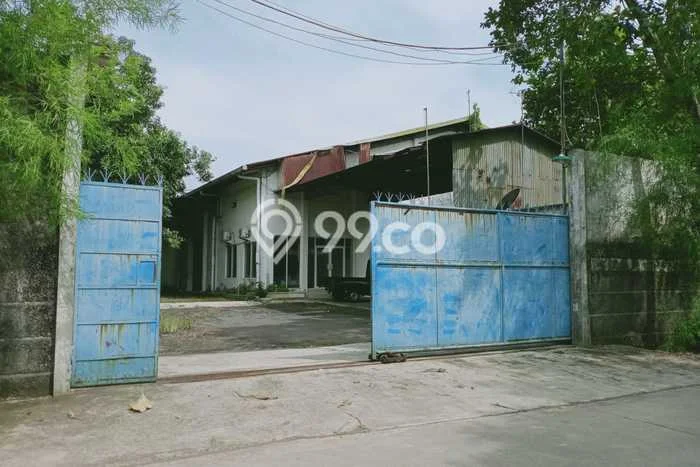 Disewakan Gudang komersial di Jekulo luas bangunan 9000m2 Disewakan Gudang komersial di Jekulo luas bangunan 9000m2
