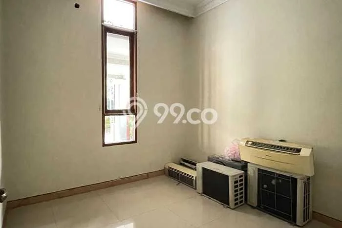 Disewakan! Rumah 3 Kamar Tidur &
3 Kamar Mandi di Kedungmundu, Semarang Disewakan! Rumah 3 Kamar Tidur &
3 Kamar Mandi di Kedungmundu, Semarang