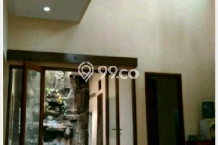 Rumah Berkualitas Jomblang, Semarang, Luas 185m² Bangunan 325m² Rumah Berkualitas Jomblang, Semarang, Luas 185m² Bangunan 325m²