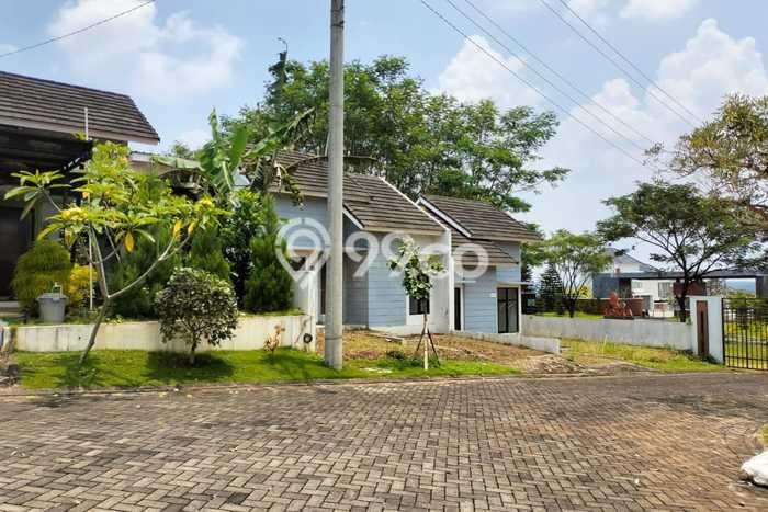 Dijual Rumah Strategis Bagus Punya 2 KT di Mijen Semarang SHM Dijual Rumah Strategis Bagus Punya 2 KT di Mijen Semarang SHM