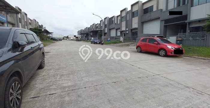 Unit Gudang Dijual di Setu Tangerang Selatan Luas Bangunan 162m2 Unit Gudang Dijual di Setu Tangerang Selatan Luas Bangunan 162m2