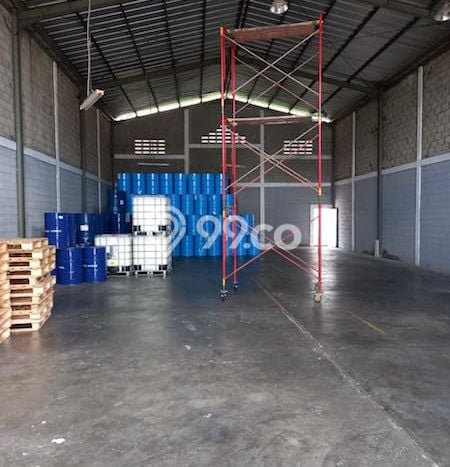 Gudang untuk disewa di Setu punya LT 440m2 & LB 320m2 harga sewa kompetitif Gudang untuk disewa di Setu punya LT 440m2 & LB 320m2 harga sewa kompetitif