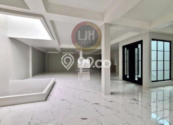 Kantor Bagus LT 325m2 LB 600m2 Dijual di Kebayoran Baru Jakarta Selatan Kantor Bagus LT 325m2 LB 600m2 Dijual di Kebayoran Baru Jakarta Selatan