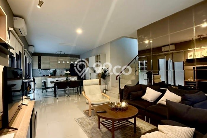 Rumah Elit Modern Tanpa Renovasi di Jatiwarna Bekasi Rumah Elit Modern Tanpa Renovasi di Jatiwarna Bekasi
