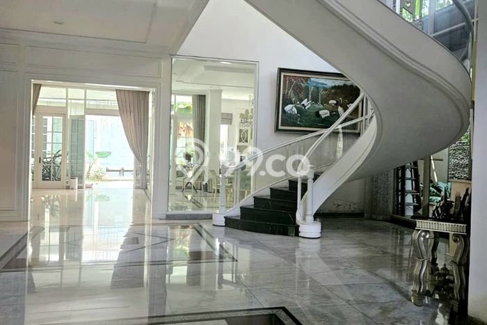 Dijual Rumah Premium dengan Fasilitas Sekitar Komplit di Menteng, Jakarta Pusat Dijual Rumah Premium dengan Fasilitas Sekitar Komplit di Menteng, Jakarta Pusat