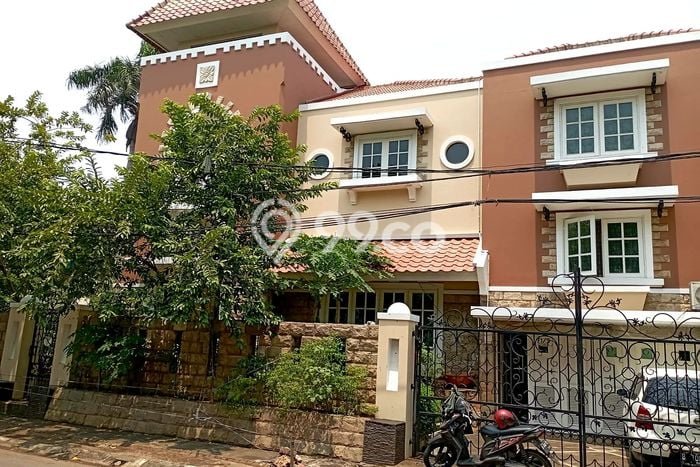 For Sale! Luxury House LT 320m2 Desain Modern di Citra Garden For Sale! Luxury House LT 320m2 Desain Modern di Citra Garden