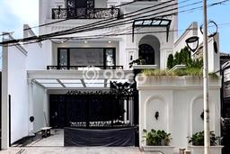 Rumah Eksklusif Siap Huni LT 330m2 di Tebet, Jakarta Selatan Rumah Eksklusif Siap Huni LT 330m2 di Tebet, Jakarta Selatan