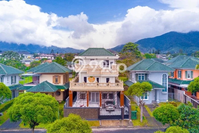 Vila Strategis di , Luas 300m2m², Akses Sukabumi, Sukabumi Vila Strategis di , Luas 300m2m², Akses Sukabumi, Sukabumi