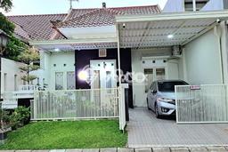 Rumah di Rungkut, Surabaya, LT 152m2m² LB 110m2m² Rumah di Rungkut, Surabaya, LT 152m2m² LB 110m2m²
