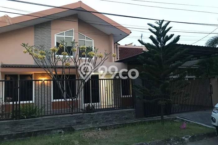 Rumah Disewakan Surabaya LT 330m2 LB 275m2 Kawasan Darmo permai Rumah Disewakan Surabaya LT 330m2 LB 275m2 Kawasan Darmo permai