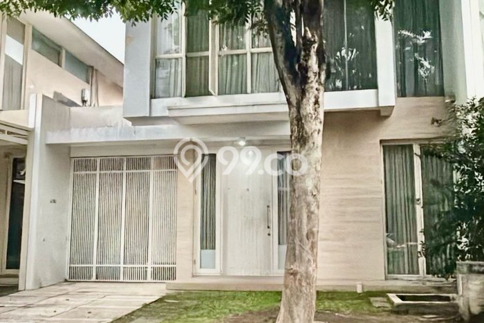 Disewakan! Rumah 3 Kamar Tidur &
3 Kamar Mandi di Pakuwon Indah, Surabaya Disewakan! Rumah 3 Kamar Tidur &
3 Kamar Mandi di Pakuwon Indah, Surabaya