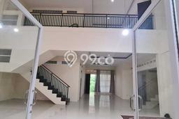 Rumah Strategis , Bandung, LT 352m2m² LB 427m2m² Rumah Strategis , Bandung, LT 352m2m² LB 427m2m²