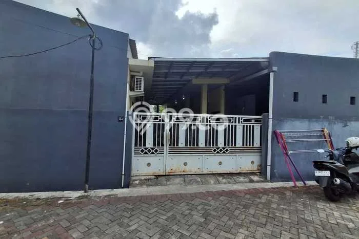 Unit Kost Dijual di Kawasan Pedurungan Semarang dengan 9 KT Unit Kost Dijual di Kawasan Pedurungan Semarang dengan 9 KT