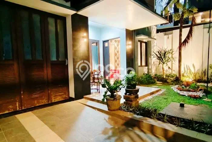 Jual Rumah Luas Megah Dengan View Cantik di Pleburan, Semarang Jual Rumah Luas Megah Dengan View Cantik di Pleburan, Semarang