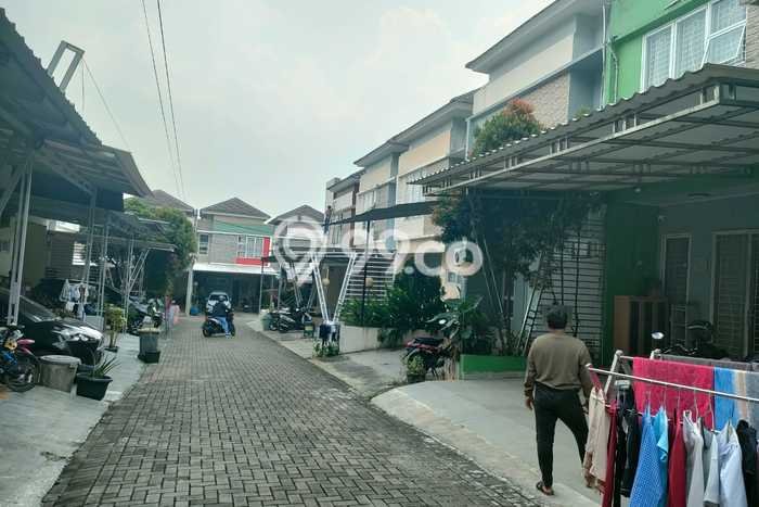 For Sale Rumah 3 Kamar Lokasi Ideal Nyaman dan Strategis di Tangerang For Sale Rumah 3 Kamar Lokasi Ideal Nyaman dan Strategis di Tangerang
