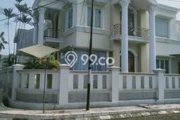 Rumah Mewah LB 350m2 Siap Pakai Desain Elegan di Tangerang Kota, Tangerang Rumah Mewah LB 350m2 Siap Pakai Desain Elegan di Tangerang Kota, Tangerang