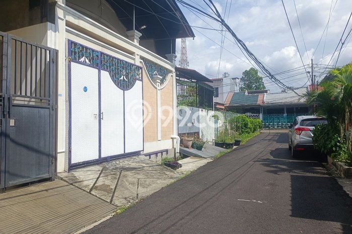 Jual Rumah Eksklusif 3 KT di Rawa Buaya, Jakarta Barat Jual Rumah Eksklusif 3 KT di Rawa Buaya, Jakarta Barat