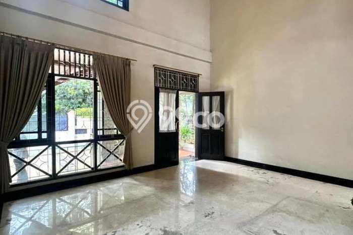 Dijual Rumah Mewah Elegan Dengan View Cantik di Permata Hijau, Jakarta Selatan Dijual Rumah Mewah Elegan Dengan View Cantik di Permata Hijau, Jakarta Selatan