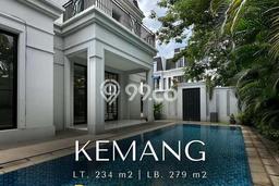Hunian Elit LB 279m2 Siap Pakai Desain Elegan di Kemang, Jakarta Selatan Hunian Elit LB 279m2 Siap Pakai Desain Elegan di Kemang, Jakarta Selatan
