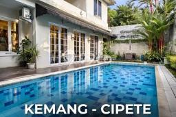 Hunian Mewah LB 250m2 Siap Huni Desain Elegan di Kemang, Jakarta Selatan Hunian Mewah LB 250m2 Siap Huni Desain Elegan di Kemang, Jakarta Selatan