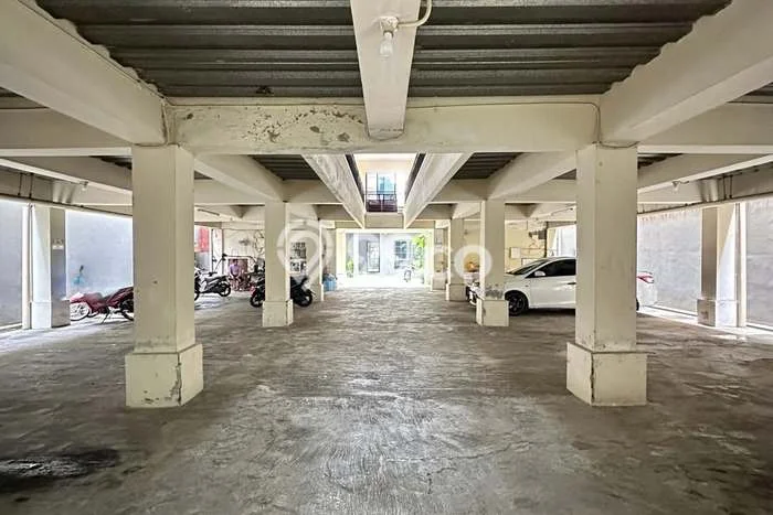 Cocok Untuk Investasi! For Sale Kost di Pejaten 28 Kamar Cocok Untuk Investasi! For Sale Kost di Pejaten 28 Kamar