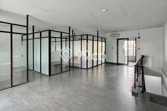 Ruko Bagus LT 135m2 LB 900m2 Dijual di Kebayoran Baru Jakarta Selatan Ruko Bagus LT 135m2 LB 900m2 Dijual di Kebayoran Baru Jakarta Selatan