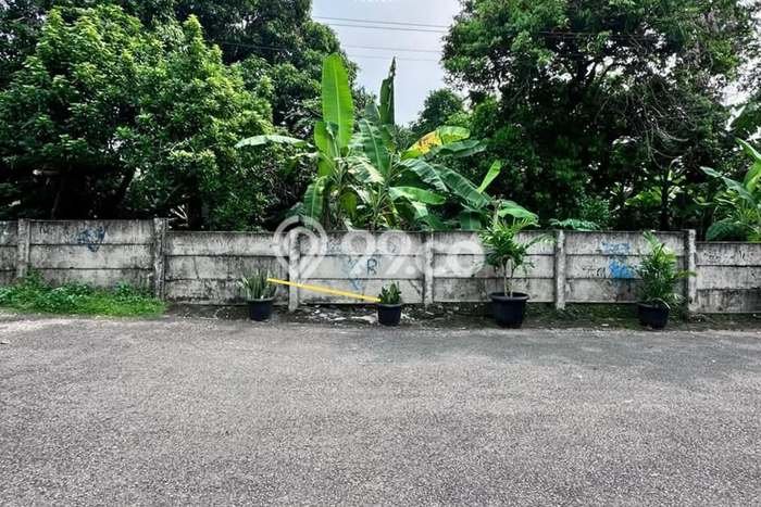 Kavling Tanah Dijual di Pesanggrahan, Jakarta Selatan, Luas 697m2 Area Strategis Kavling Tanah Dijual di Pesanggrahan, Jakarta Selatan, Luas 697m2 Area Strategis