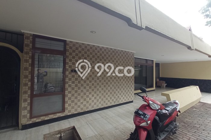 Disewakan! Rumah 4 Kamar Tidur &
2 Kamar Mandi di Cikutra, Bandung Disewakan! Rumah 4 Kamar Tidur &
2 Kamar Mandi di Cikutra, Bandung