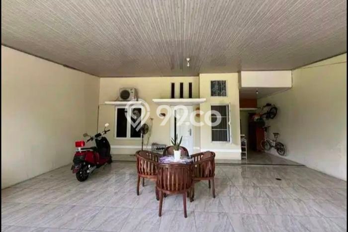 Rumah Minimalis 3 KT di Grand Wisata Bekasi Semi Furnished Rumah Minimalis 3 KT di Grand Wisata Bekasi Semi Furnished
