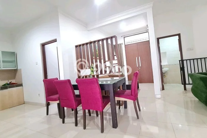 Jarang Ada! Rumah Kontrakan 4 Kamar Bagus Siap Huni Grand Wisata Jarang Ada! Rumah Kontrakan 4 Kamar Bagus Siap Huni Grand Wisata
