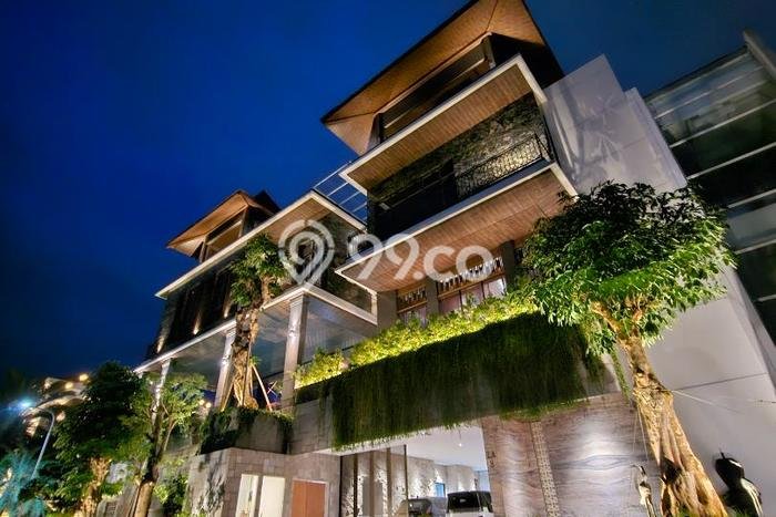 Hunian Mewah LB 609m2 Siap Huni Desain Elegan di Pantai Mutiara, Jakarta Utara Hunian Mewah LB 609m2 Siap Huni Desain Elegan di Pantai Mutiara, Jakarta Utara