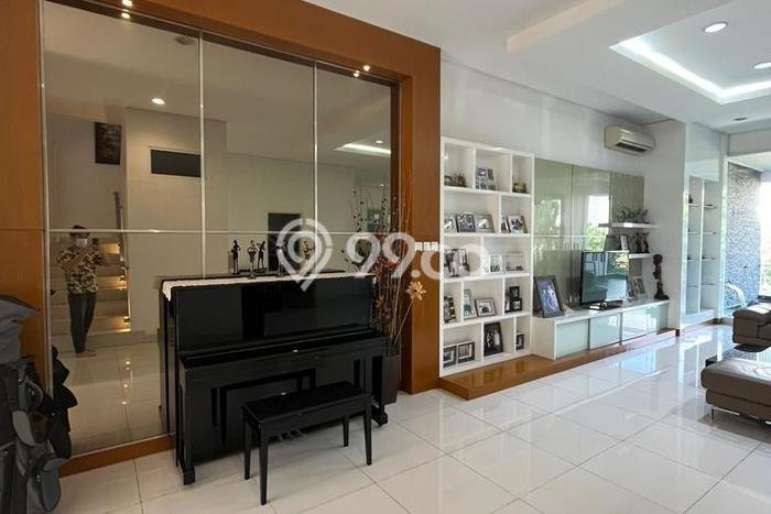 Rumah Luxury Modern Tanpa Renovasi di Pantai Indah Kapuk Jakarta Utara Rumah Luxury Modern Tanpa Renovasi di Pantai Indah Kapuk Jakarta Utara