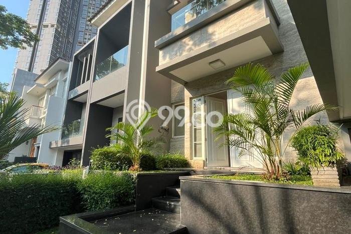 Rumah Luxury Modern Tanpa Renovasi di Pantai Indah Kapuk Jakarta Utara Rumah Luxury Modern Tanpa Renovasi di Pantai Indah Kapuk Jakarta Utara