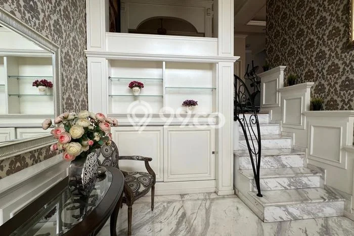Rumah Elit LB 310m2 Siap Huni Desain Elegan di Pantai Indah Kapuk, Jakarta Utara Rumah Elit LB 310m2 Siap Huni Desain Elegan di Pantai Indah Kapuk, Jakarta Utara