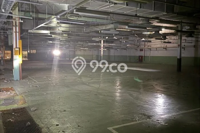 Unit Gudang disewakan di Ciracas Jakarta Timur dengan LT 190000m2 / LB 11700m2 Unit Gudang disewakan di Ciracas Jakarta Timur dengan LT 190000m2 / LB 11700m2