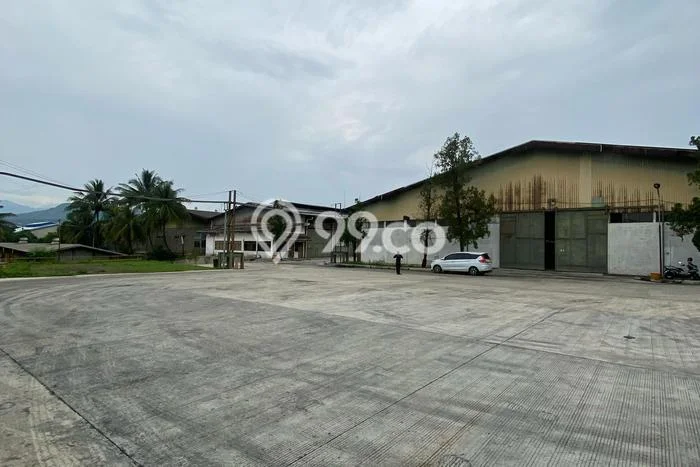 Unit Gudang disewakan di Citeureup Bogor dengan LT 140000m2 / LB 26000m2 Unit Gudang disewakan di Citeureup Bogor dengan LT 140000m2 / LB 26000m2