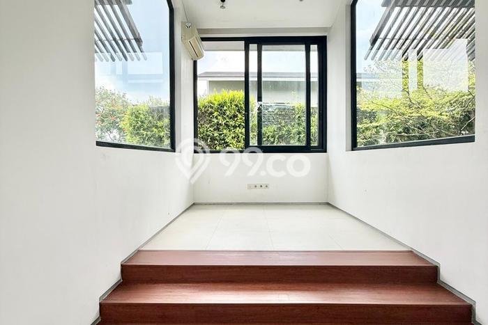 Hunian Modern Untuk Disewakan di Kemang Jakarta Selatan 4 KT & 3 KM Hunian Modern Untuk Disewakan di Kemang Jakarta Selatan 4 KT & 3 KM