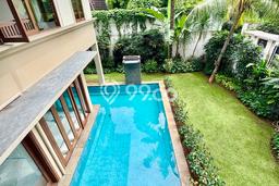 Hunian Modern dengan LT 710m2 & LB 500m2 Disewakan di Kemang Hunian Modern dengan LT 710m2 & LB 500m2 Disewakan di Kemang