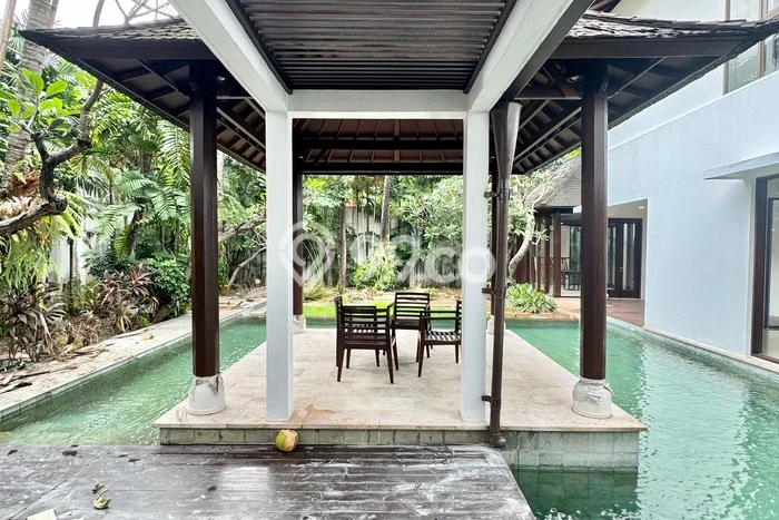 Disewakan Cepat Rumah Kondisi Baik di Area Cilandak, Jakarta Selatan Disewakan Cepat Rumah Kondisi Baik di Area Cilandak, Jakarta Selatan